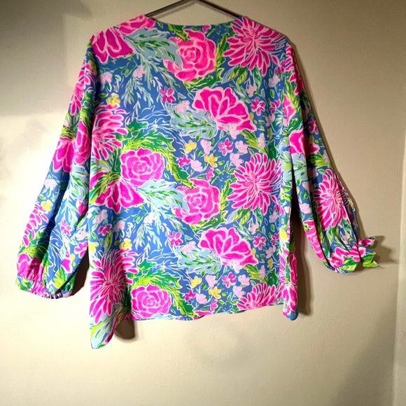 🌷Lilly Pulitzer🌷#Pink and Blue Floral Blouse - Picture 2 of 6